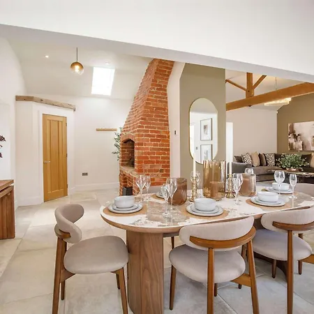 Tatil Evi The Smithy - Luxury Barn Conversion Near Malton & York Sleeps 6