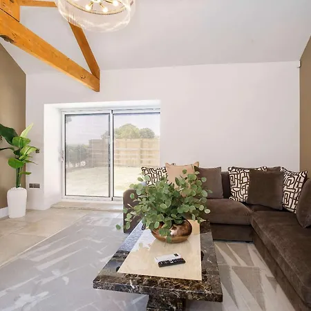 Tatil Evi The Smithy - Luxury Barn Conversion Near Malton & York Sleeps 6 Ryton (North Yorkshire)