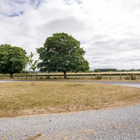 Tatil Evi The Smithy - Luxury Barn Conversion Near Malton & York Sleeps 6 *