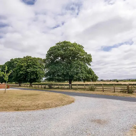 The Smithy - Luxury Barn Conversion Near Malton & York Sleeps 6 Tatil Evi *